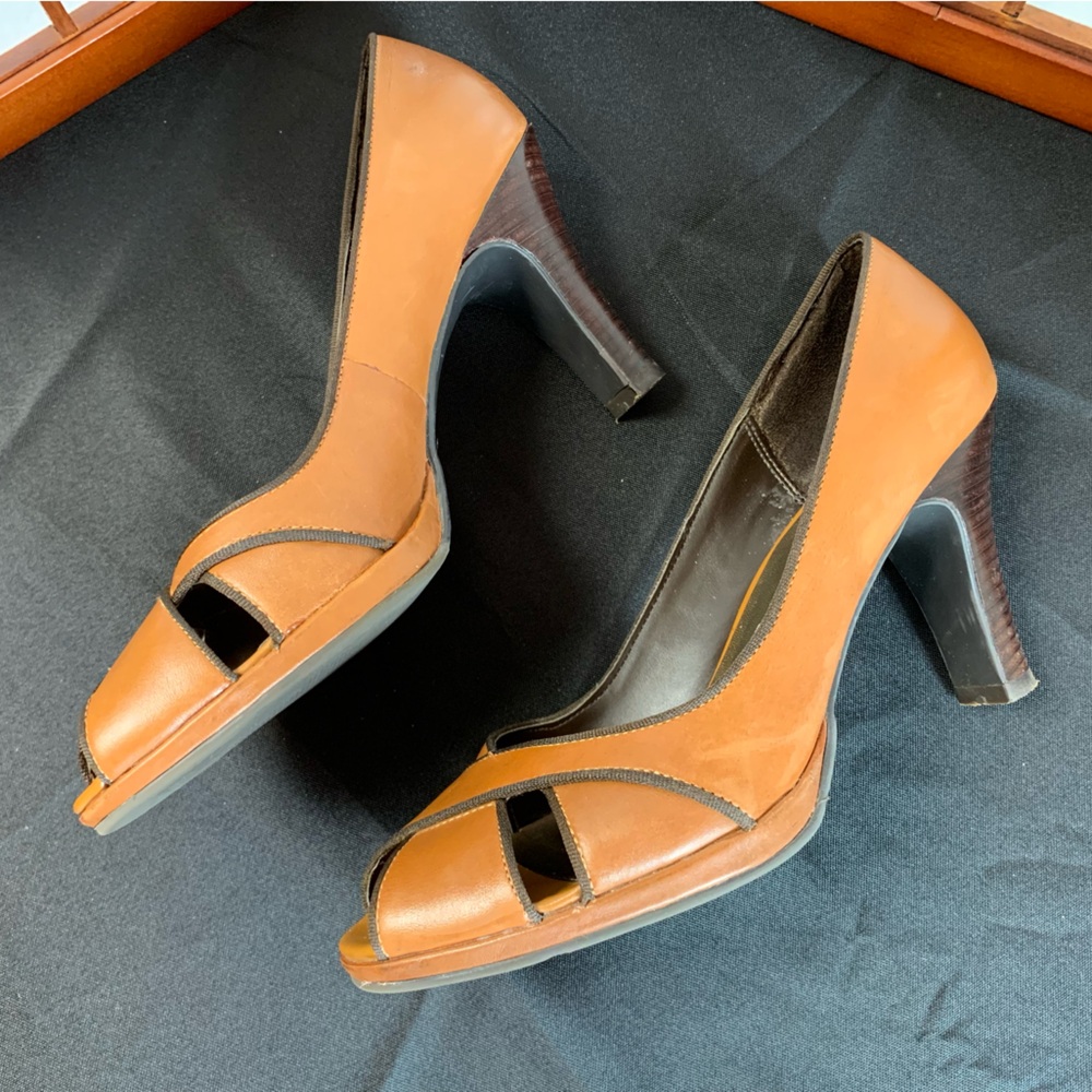 Connie Women’s ShoesTanBrown/Black GoodCondition Size9.5Leather/Fabric upper - Picture 3 of 7